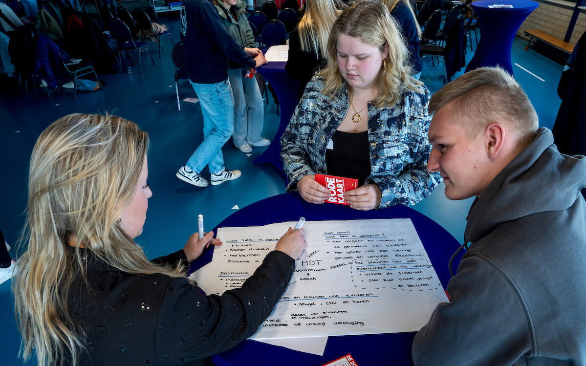 Geef jongeren de ruimte in jouw club met NextGen Eventmaker