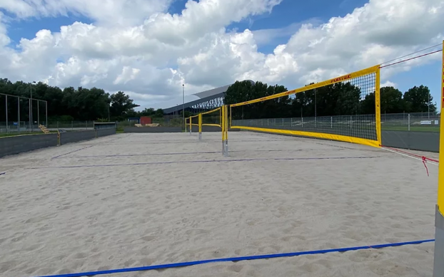 Beachsport Nederland helpt met vragen en aanleg