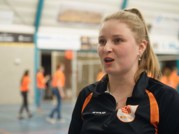 Video: zonder scheidsrechter, geen wedstrijd!