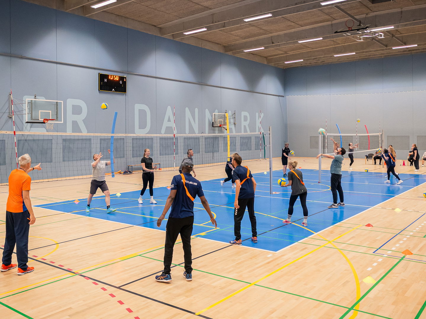 Nederlandse aanpak jeugdvolleybal valt in de smaak bij Deense coaches