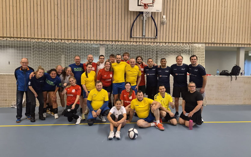 Splinter en Lisa willen dove en slechthorende volleyballers uit heel Nederland samenbrengen