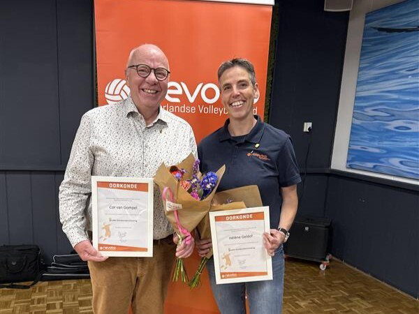 Gouden en zilveren bondsspelden uitgereikt