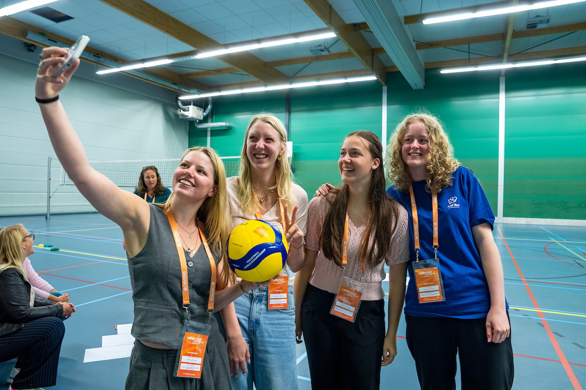 Mobiele telefoons in de sporthal: advies voor verenigingen