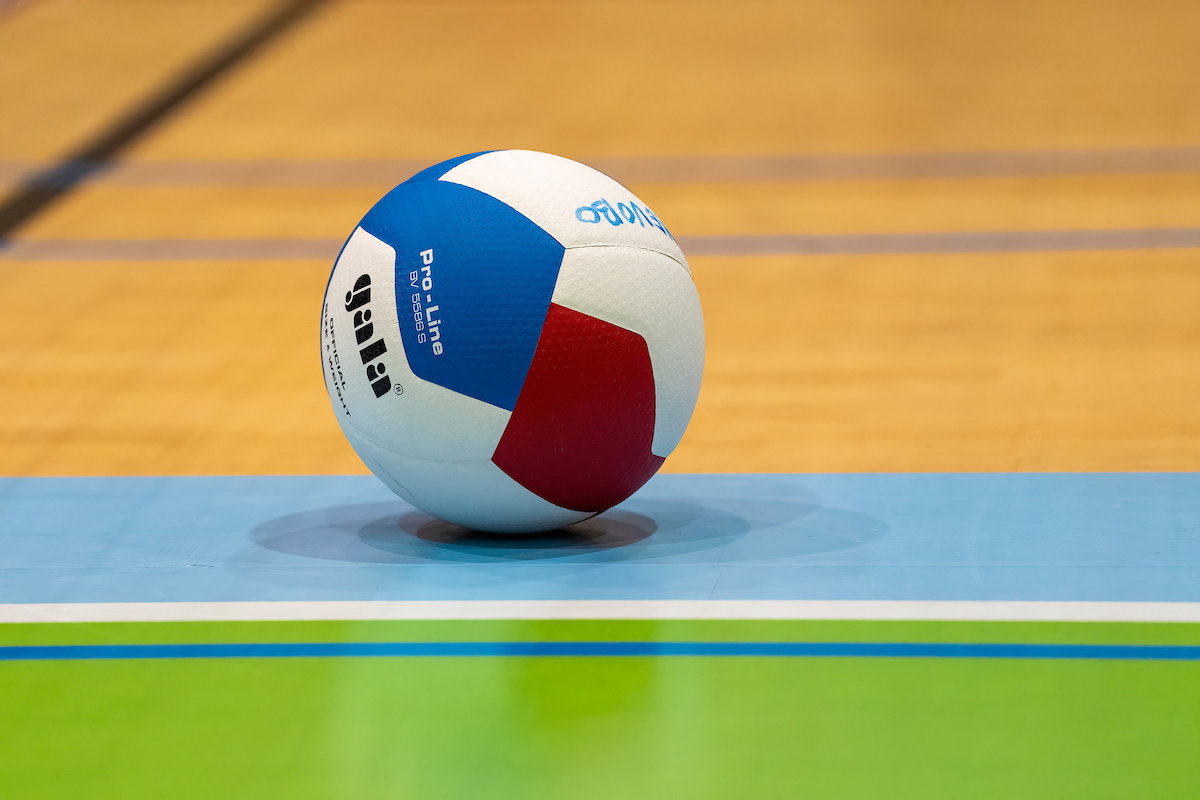 Volleyball4Life: United Through Cultures-toernooi viert diversiteit tijdens de VNL in Apeldoorn