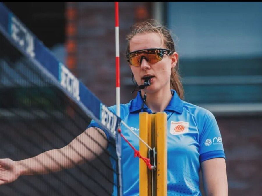 Beleef de zomer als beachvolleybalscheidsrechter!