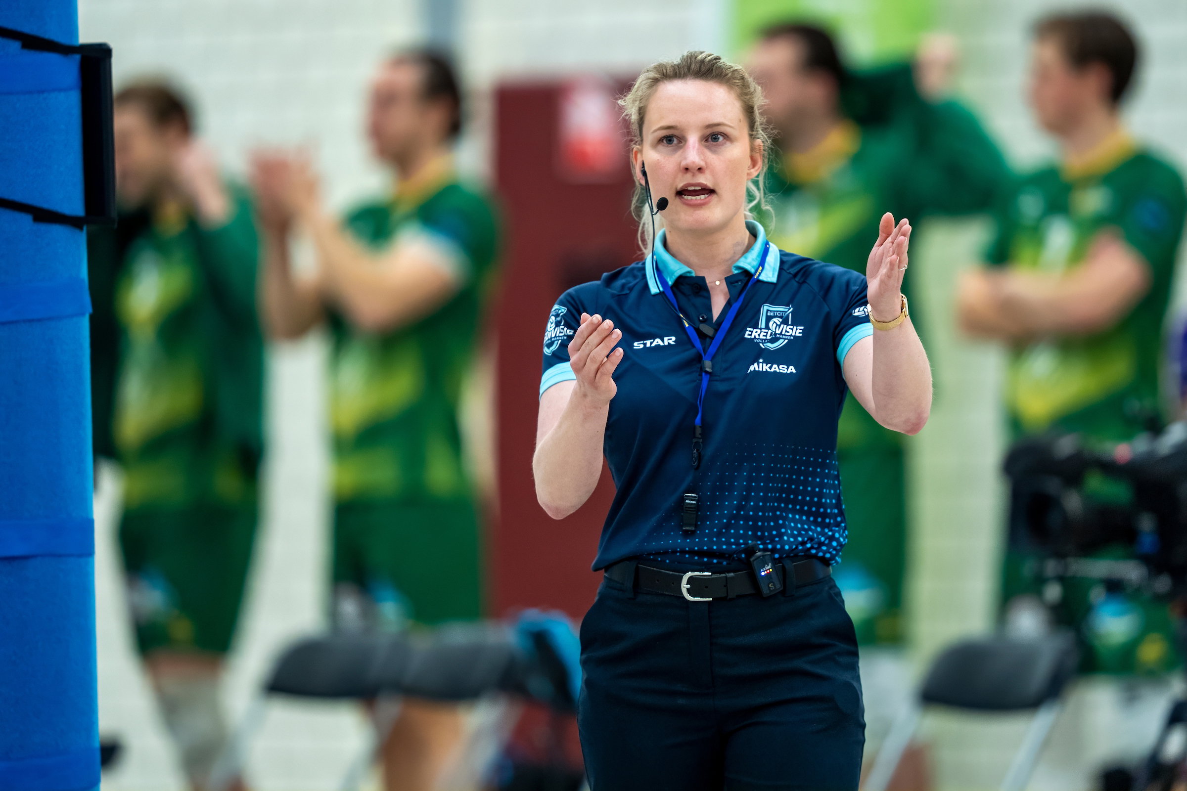 Bijeenkomst vrouwelijke scheidsrechters tijdens Volleyball Nations League