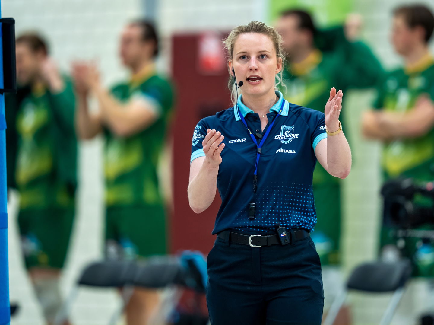 Bijeenkomst vrouwelijke scheidsrechters tijdens Volleyball Nations League