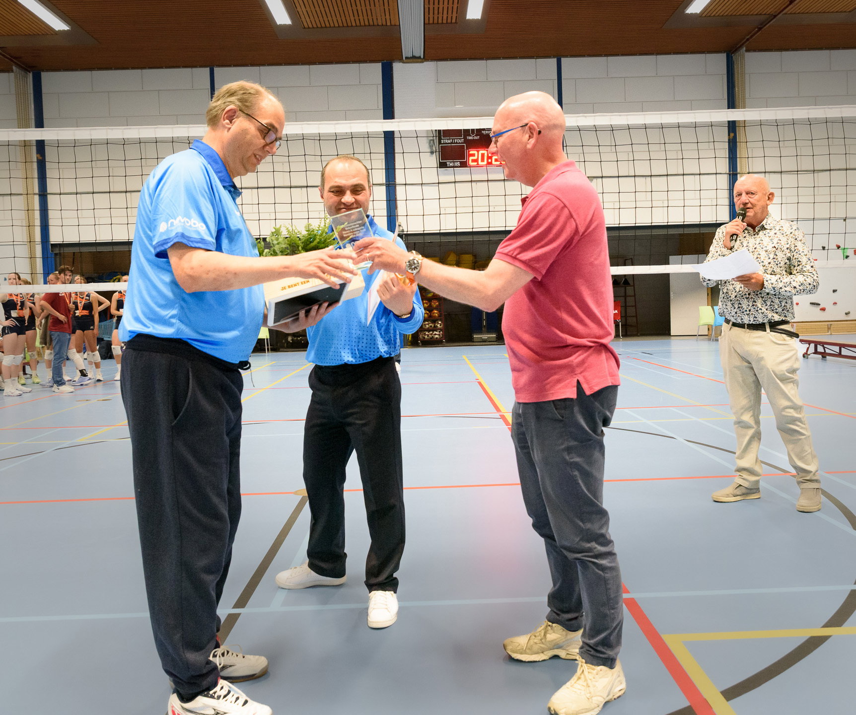 Regionale scheidsrechters van het seizoen gehuldigd