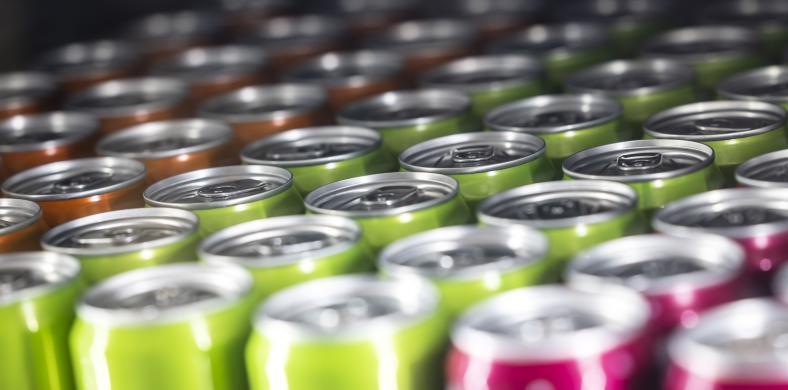 Extra inkomsten voor de club via statiegeldblikjes