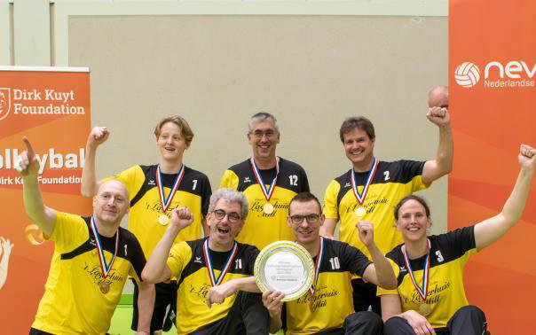 VAMOS wint Nationaal Bekertoernooi Zitvolleybal