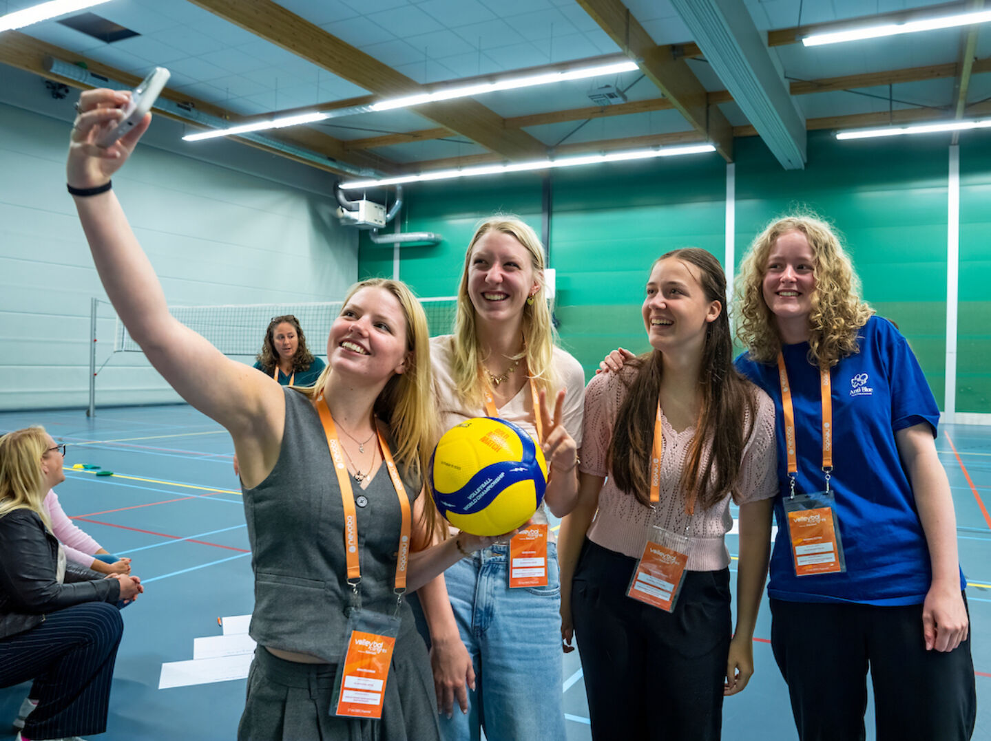 Mobiele telefoons in de sporthal: advies voor verenigingen