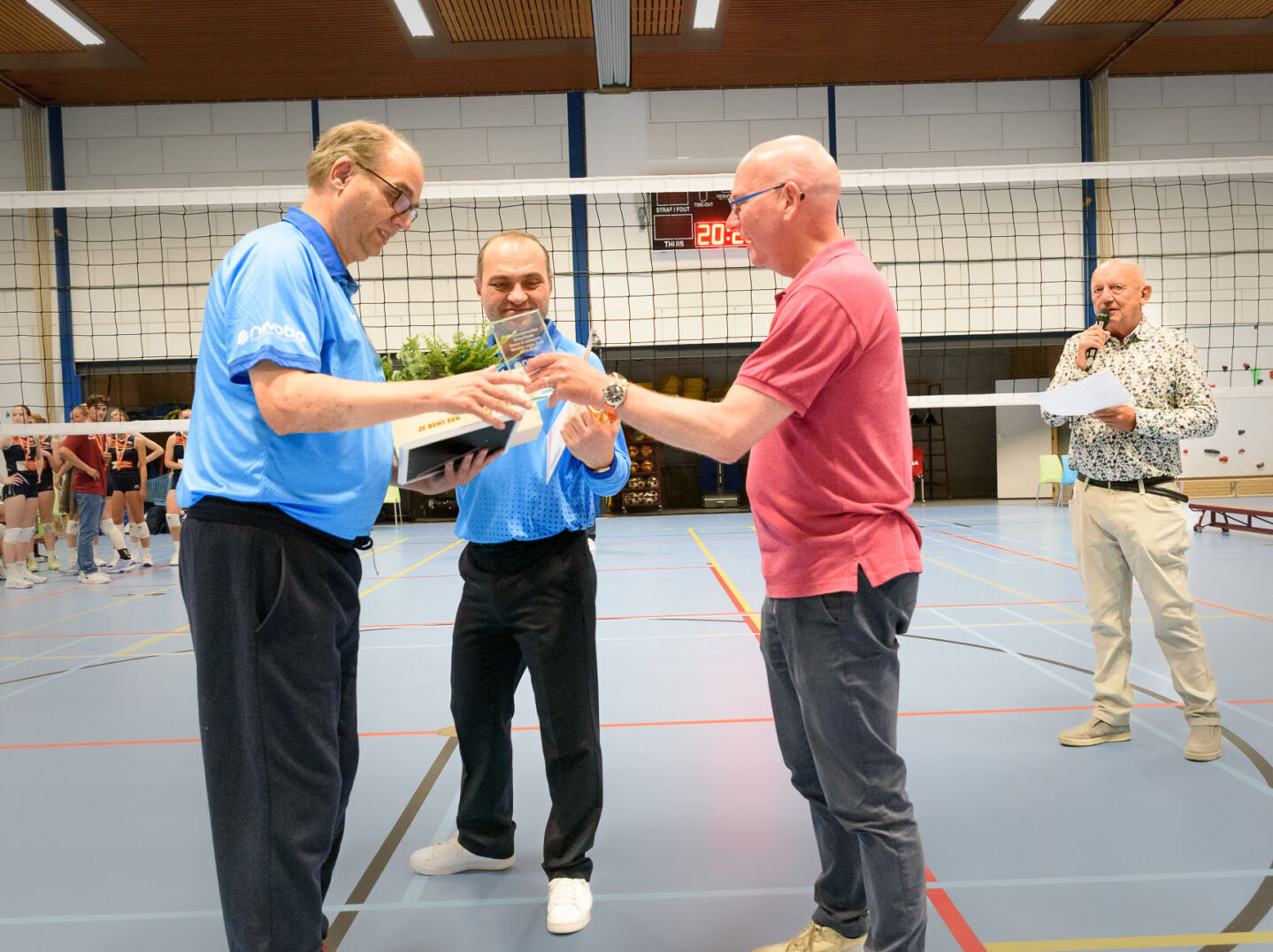 Regionale scheidsrechters van het seizoen gehuldigd