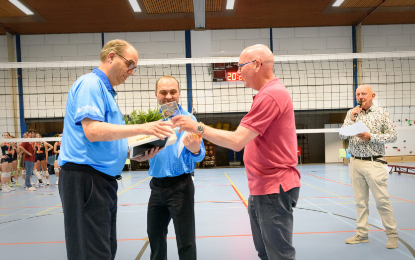 Regionale scheidsrechters van het seizoen gehuldigd