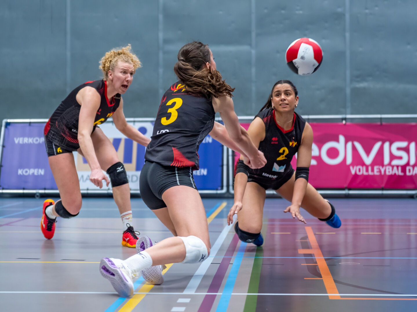 Vijftien licentieaanvragen Eredivisie toegekend; één nog in behandeling