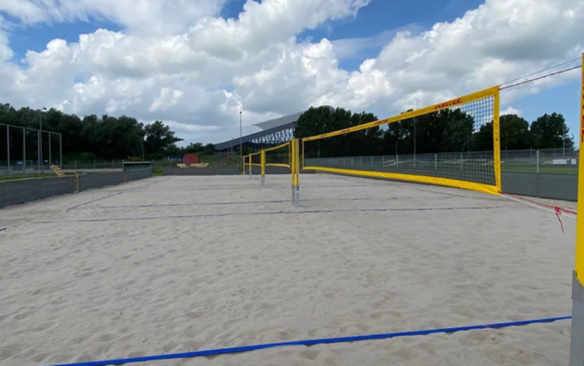 Beachsport Nederland helpt met vragen en aanleg