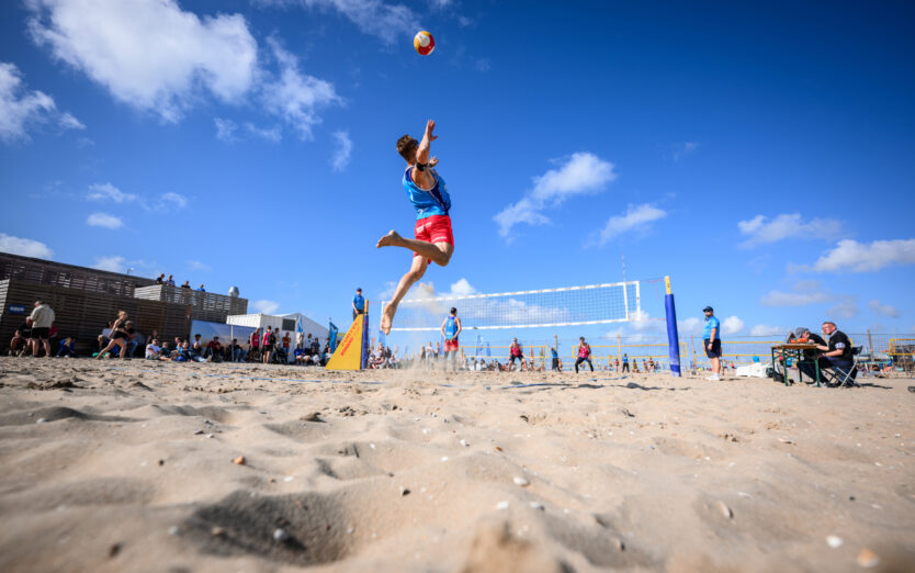 Beachvolleybal leeft: stijging aantal beachers en accommodaties