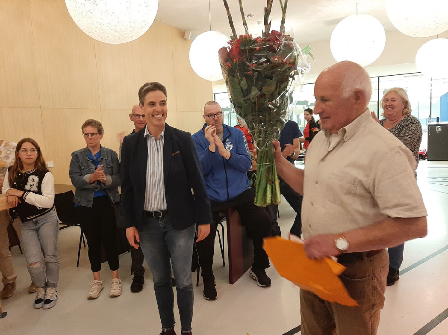 Na 56 jaar fluit Sjaak Kommers zijn laatste wedstrijd