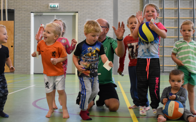 Spelenderwijs leren bewegen in Sportspeeltuin!