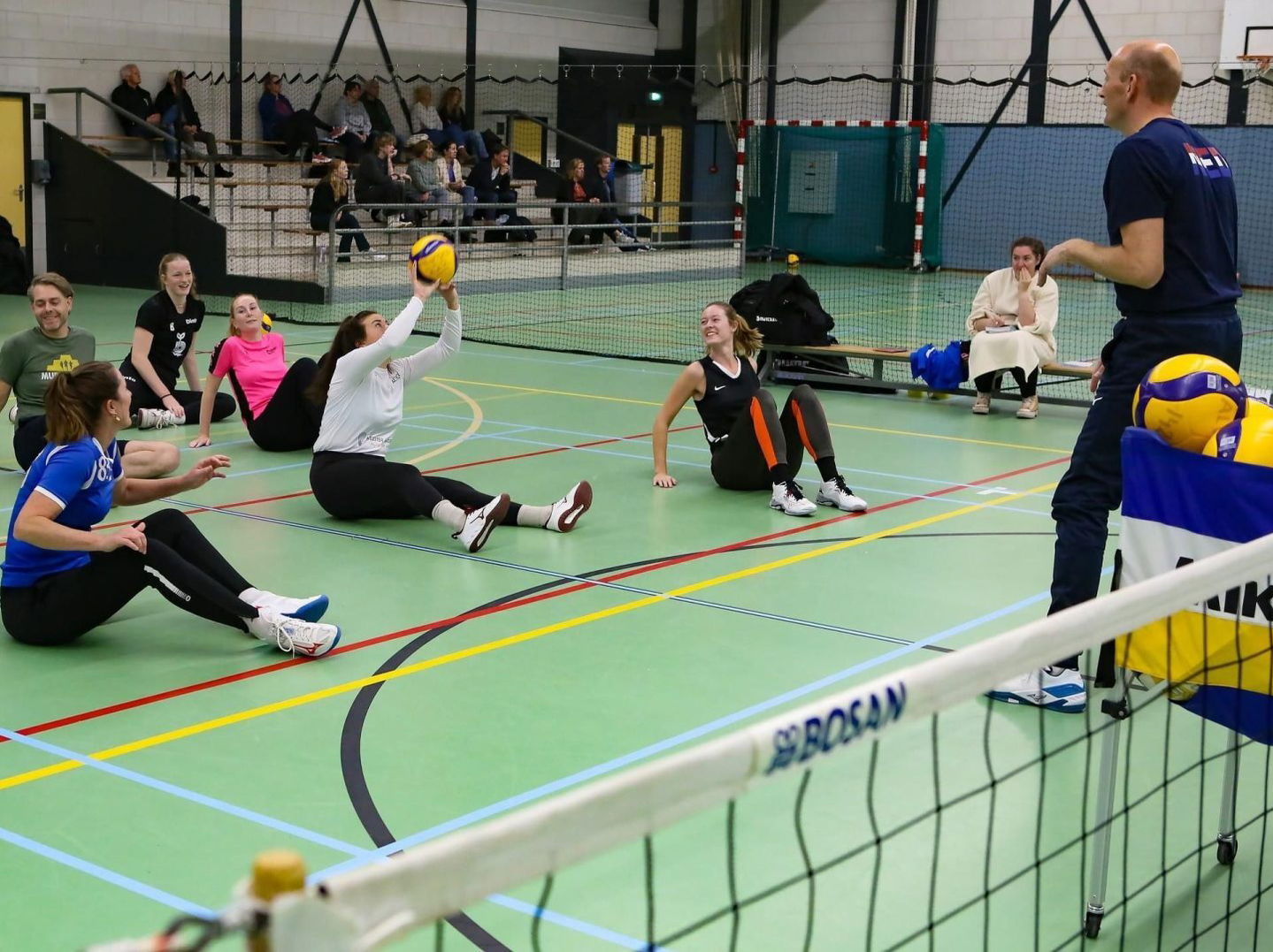 Meer en meer clubs aan de slag met zitvolleybal