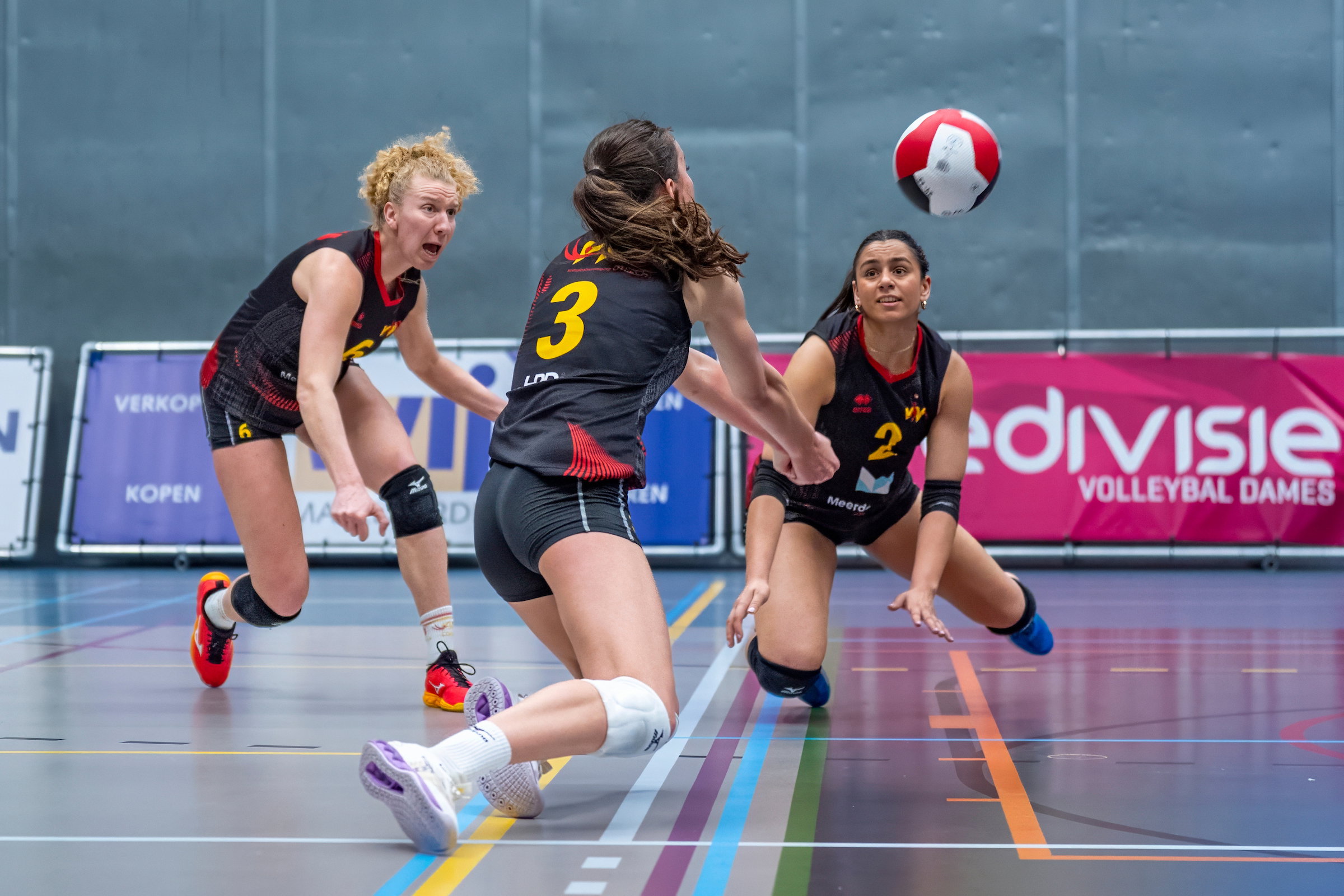 Vijftien licentieaanvragen Eredivisie toegekend; één nog in behandeling