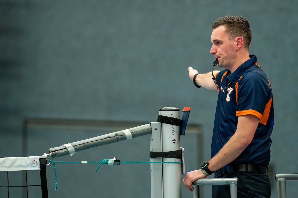 Meer aandacht voor scheidsrechters!